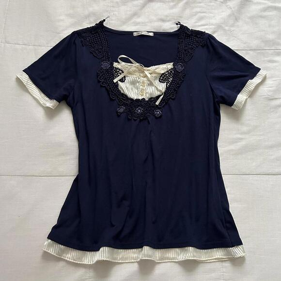 Axes Femme Navy blue and white lace prestyled tee - Picture 1 of 6